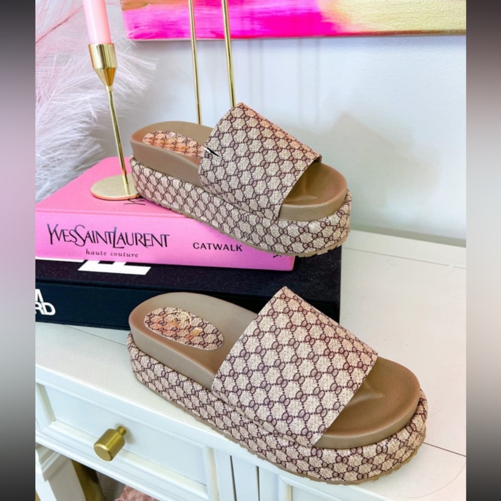 MKS Designer Inspired Flatform Sandals!